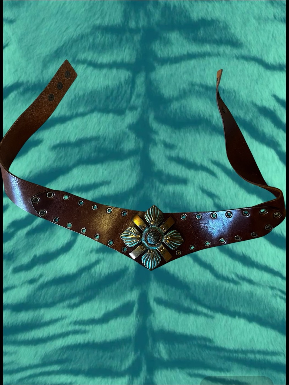 Bebe- Y2K Brown Leather Decorative Waist Belt with Floral Medallion